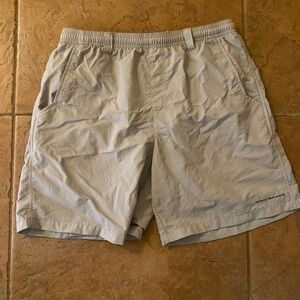 Men’s Columbia shorts - 8 inch  - Medium